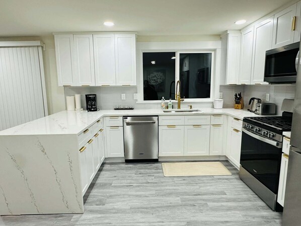 Microwave, oven, stovetop, dishwasher