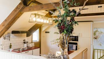 Refrigerador, microondas, lavavajillas y tostadora