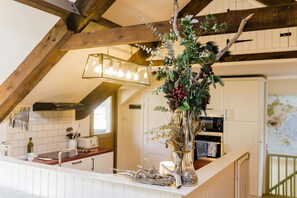 Refrigerador, microondas, lavavajillas y tostadora 