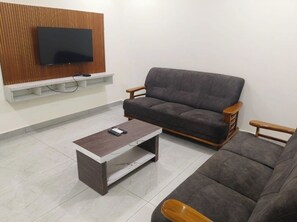 Luxury Suite | In-room safe, free WiFi