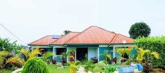 Fun-Ville Vacation Home, Entire home - 4 bedrooms