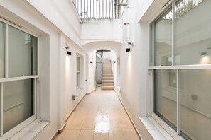 Interior - Chic Pimlico Escape with Style & Comfort (London)