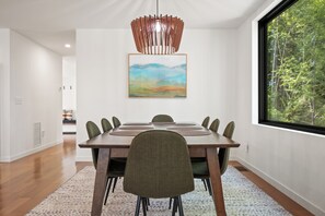 Dining - Modern Lakehouse on Quiet Peninsula (Lakeville)
