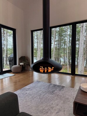 المنشأة من الداخل