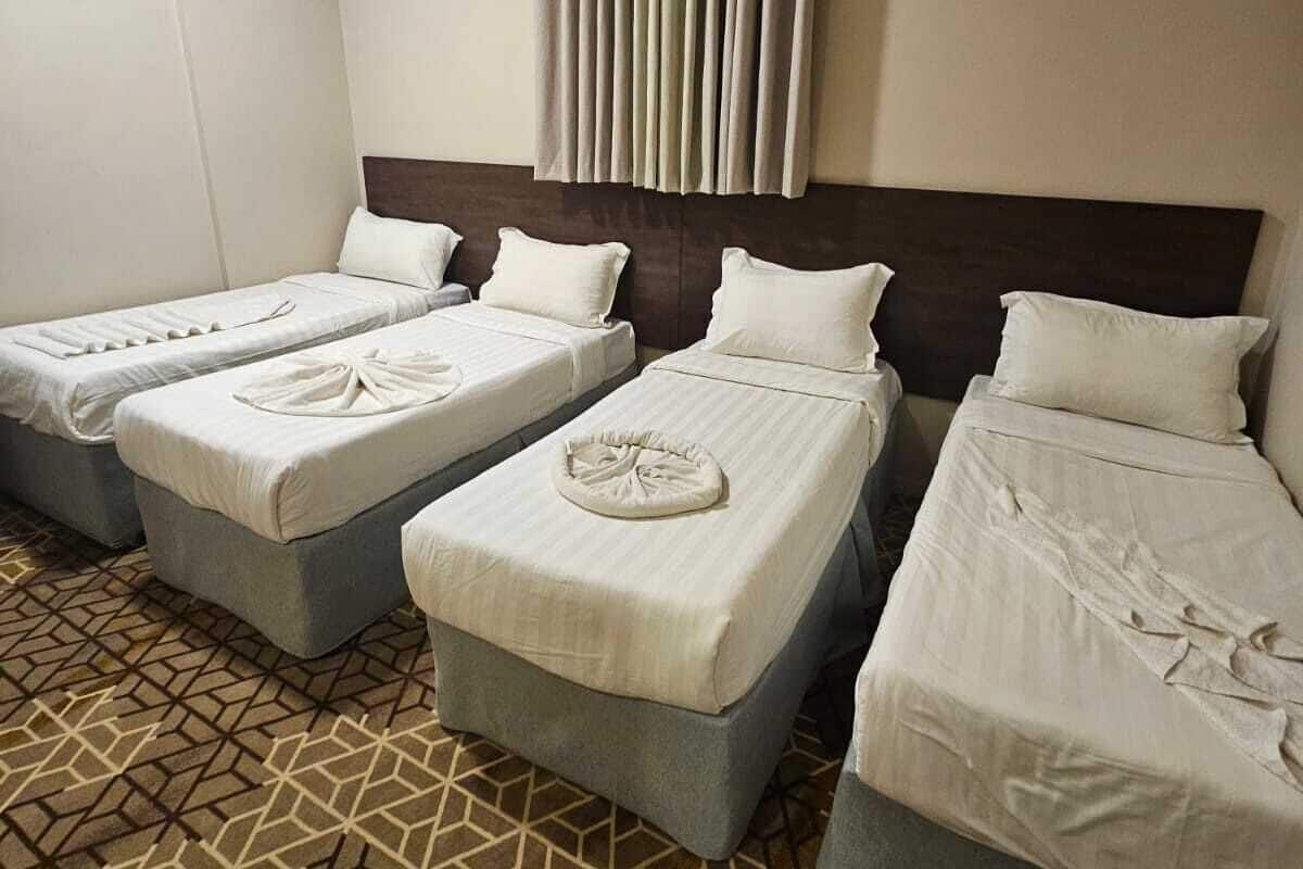 Phòng tiện nghi đơn giản, dịch vụ dọn phòng