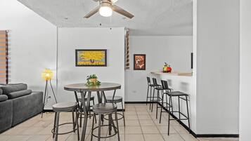 Apartament de luxe, balcó | Menjador