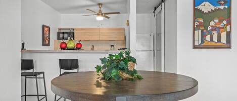 Apartment | Dining room