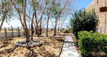 Pretty In Pink w/ Back Yard/2BR/2 Bath