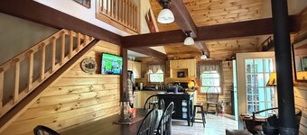 Mountain Cabin Charm in Rumney with Wood Stove.