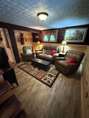 Televisie en een open haard