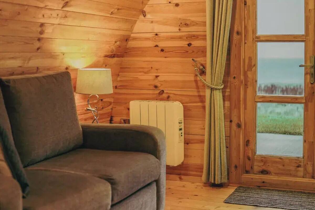 Comfort Cabin, Patio, Sea View | Living area