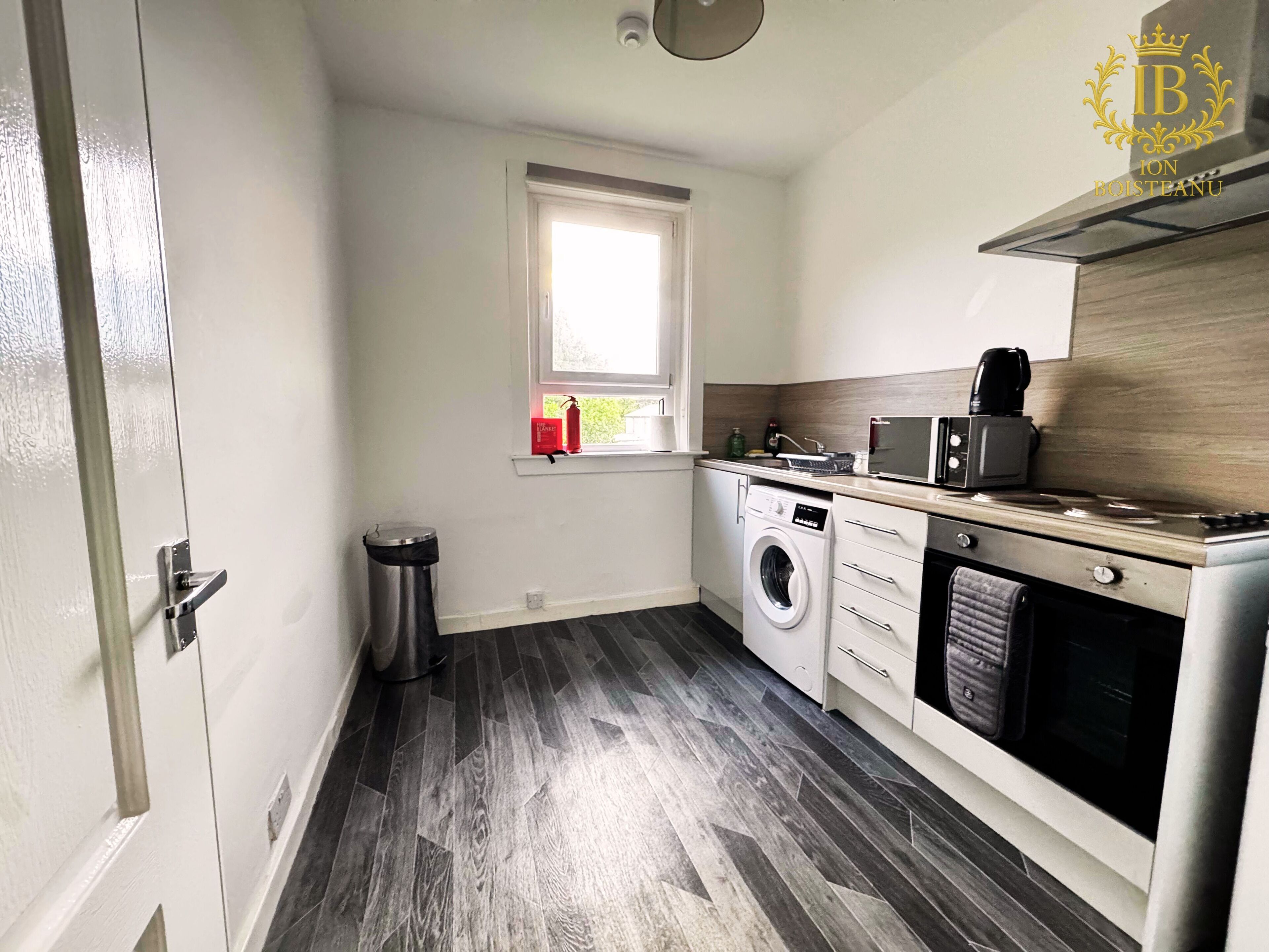 Microwave, oven, electric kettle, toaster