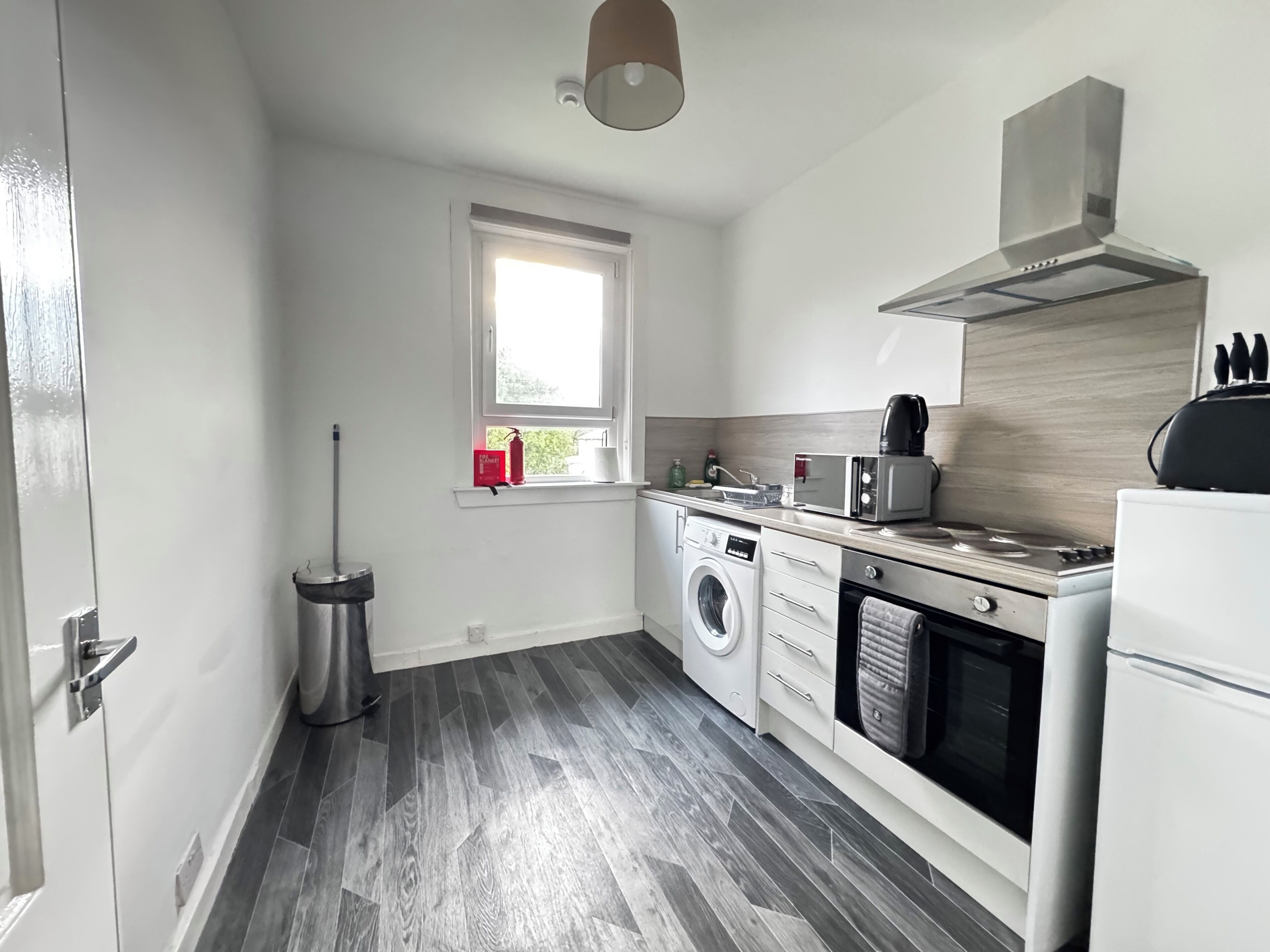 Microwave, oven, electric kettle, toaster