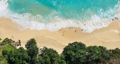 Turtle Bay Ground-Floor Condo Retreat