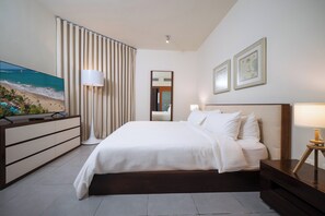 Comfort appartement, gedeeltelijk uitzicht op oceaan | Een strijkplank/strijkijzer, gratis wifi