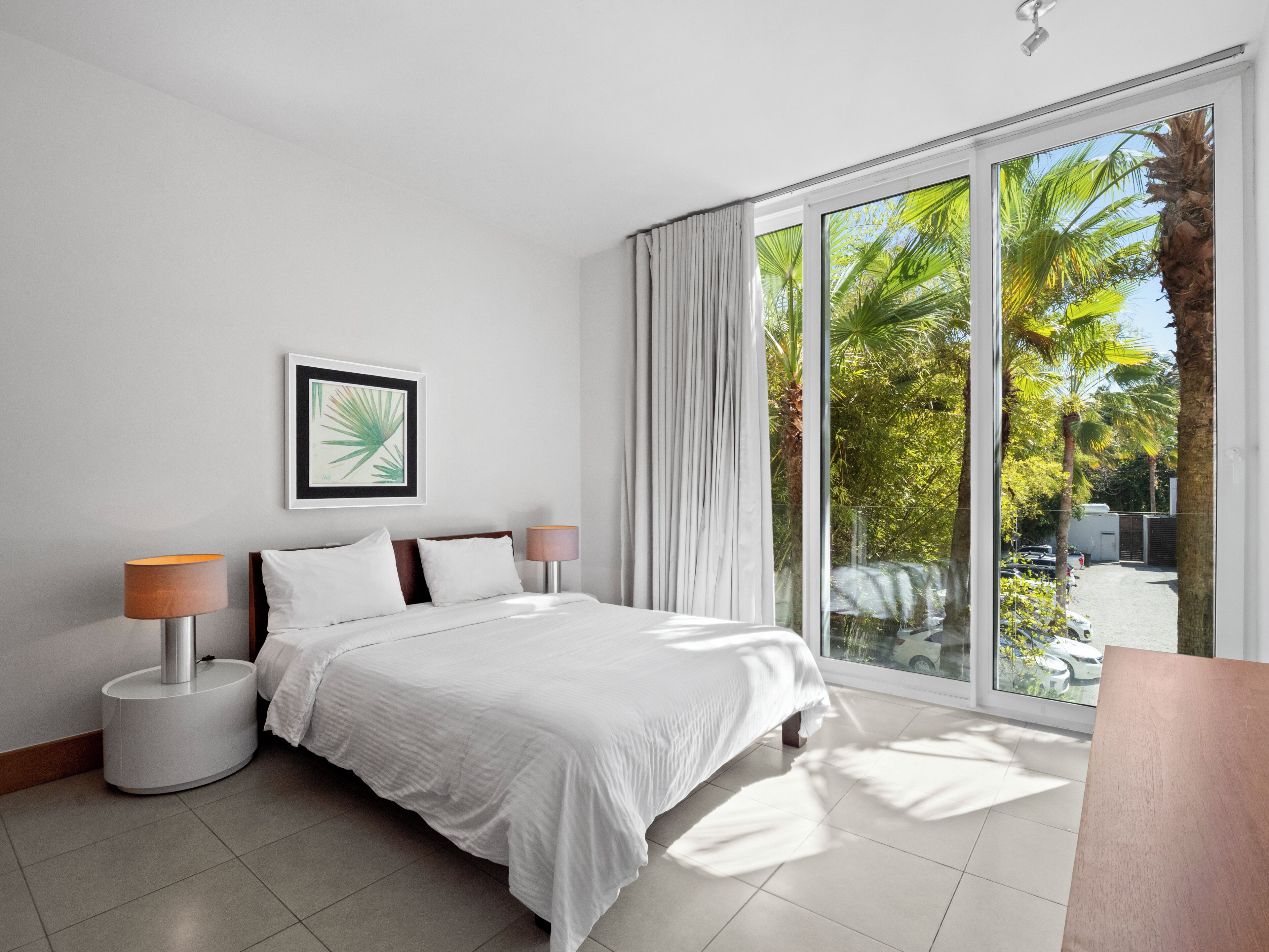 Comfort appartement, gedeeltelijk uitzicht op oceaan | Een strijkplank/strijkijzer, gratis wifi