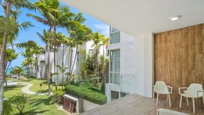 Leilighet – comfort, aircondition, delvis havutsikt | Terrasse/patio