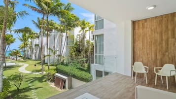 Comfort Condo, Air conditioning, Partial Ocean View | Terrace/patio