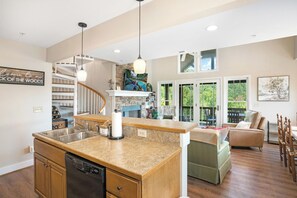 Open Floor Plan---Kitchen and Living Areas - Echota Wintergreens 1632- Mtn Condo, Gated Resort, Indoor/Outdoor Pools & Hot Tu (Boone)