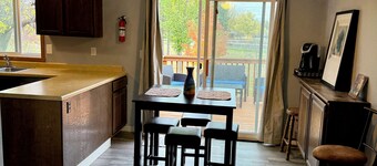 Welcoming 2-bedroom condo w/ Fenced yard on a park