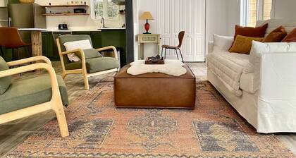 Cozy Family Retreat. Hot Tub, Fireplace, Lake View