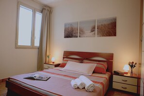 Iron/ironing board, Internet, bed sheets - Cozy cottage with terraced garden (Santa Maria di Leuca)