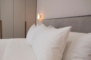 1 bedroom, iron/ironing board, WiFi, bed sheets - MK Luxury Serviced Apartments #2 - Apt. 10 (Chișinău)