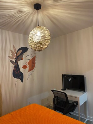 1 bedroom, soundproofing, iron/ironing board, internet