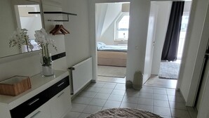 2 bedrooms, iron/ironing board, WiFi, bed sheets