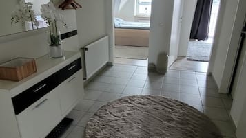 Bügeleisen/Bügelbrett, WLAN, Bettwäsche