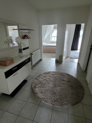 Iron/ironing board, WiFi, bed sheets - Studio 3 is right in the heart of downtown Heinsberg—super central, yet still a peaceful retreat (Heinsberg)