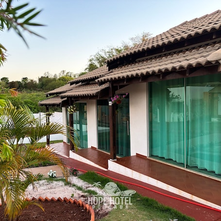 Property grounds. Hope Hotel Pousada