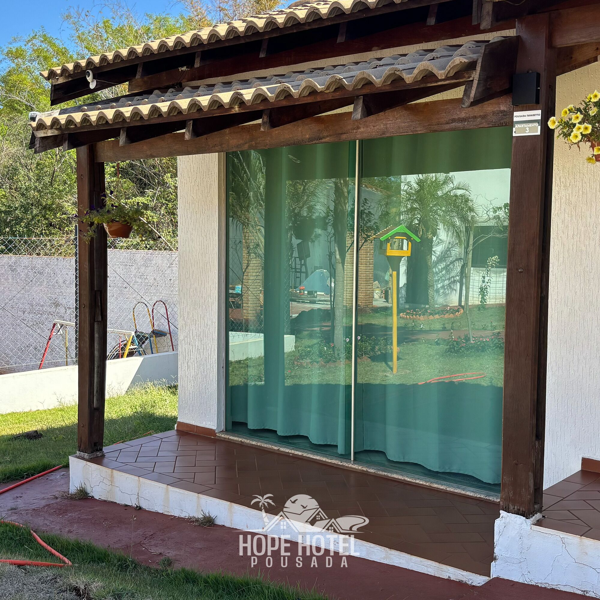 Kahden hengen deluxe-huone | Työpöytä, kannettavalle tietokoneelle sopiva työtila, ilmainen Wi-Fi