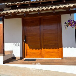 Deluxe Double Room | Hypo-allergenic bedding, desk, laptop workspace, free WiFi