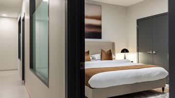 2 Schlafzimmer, Schreibtisch, Bügeleisen/Bügelbrett, Reisekinderbett