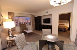 Tabla de planchar con plancha, wifi y ropa de cama 