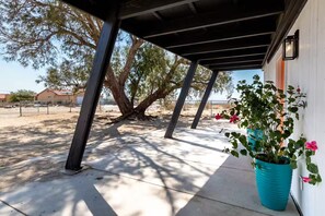 Terrace/patio - Mid-Century Desert Escape (Desert Hot Springs)