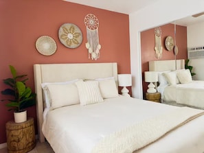 Iron/ironing board, WiFi, bed sheets