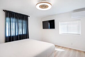 2 chambres, fer et planche à repasser, Wi-Fi, draps fournis