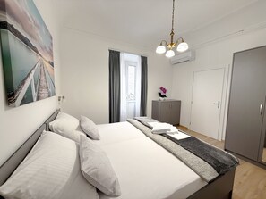 Iron/ironing board, Internet, bed sheets - Anima Mea Old Town Apartments- Premium Apartment with Balcony (Dubrovnik)
