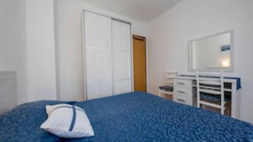 Internet, bed sheets