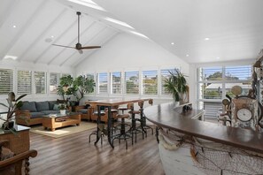 Interior - The Boat House | Custom Bar, Theatre Room, Ensuite (Mount Maunganui)