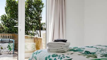 3 bedrooms, iron/ironing board, travel cot, free WiFi