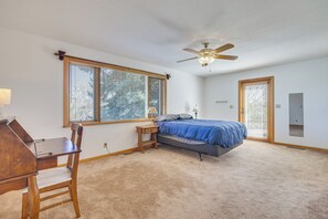 3 habitaciones, tabla de planchar con plancha, internet y ropa de cama 