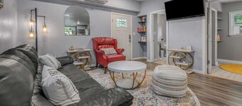 6 Mi to Kyle Field! Pet-Friendly Getaway w/ Yard