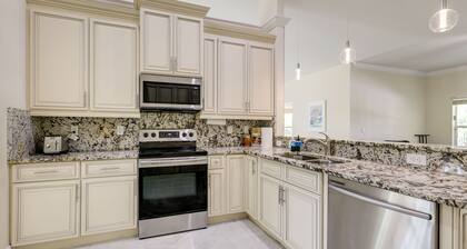 Outdoor Kitchen & Patio: Loxahatchee Oasis!