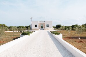 Property grounds - Villa Monacelle, a stone's throw from the sea (Ostuni)