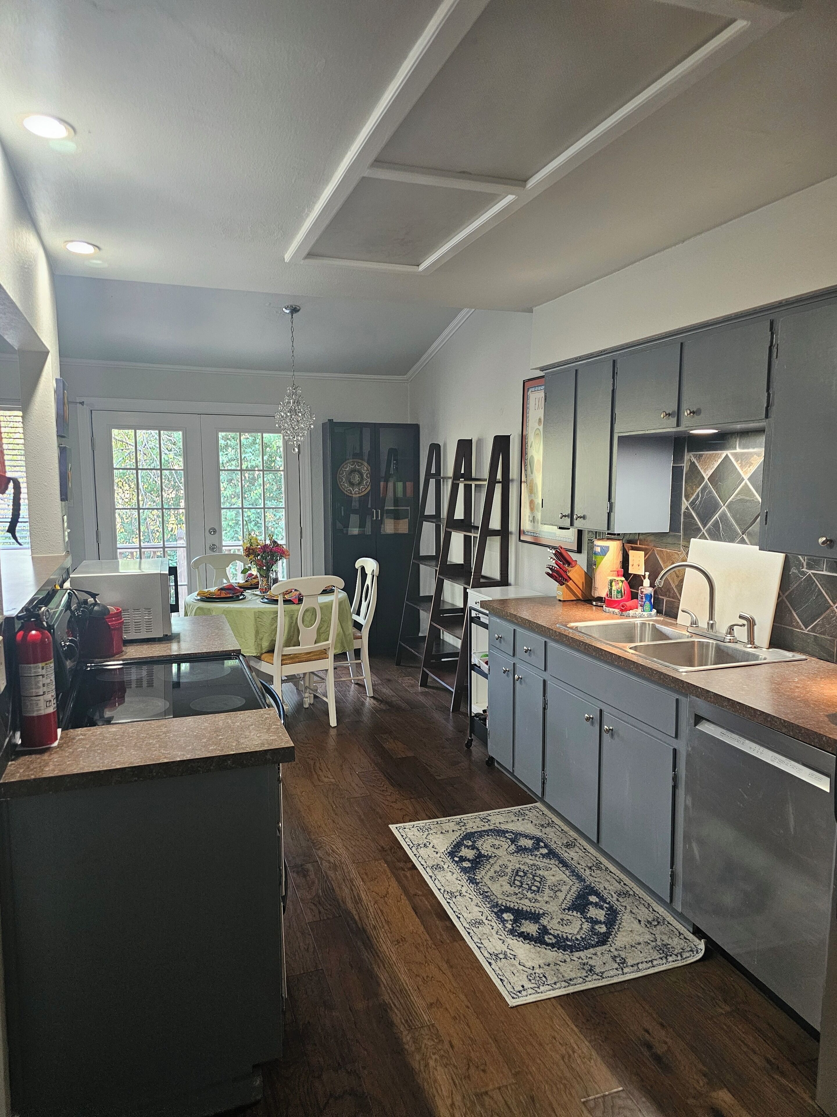 Microwave, oven, stovetop, dishwasher