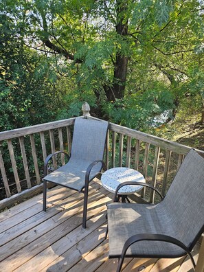 Property grounds - Quiet 2-bedroom Single Story Condo in central Austin & 2 parking spots in front (Austin)