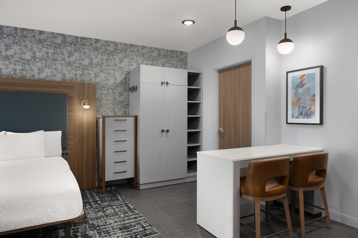 In-room safe, desk, laptop workspace, blackout drapes